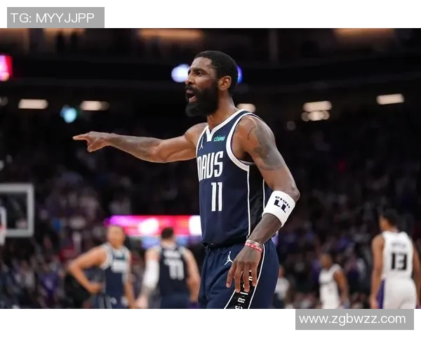 欧文送全队高尔夫球车!独行侠众将提车现场:克莱差点翻车被欧文戏弄